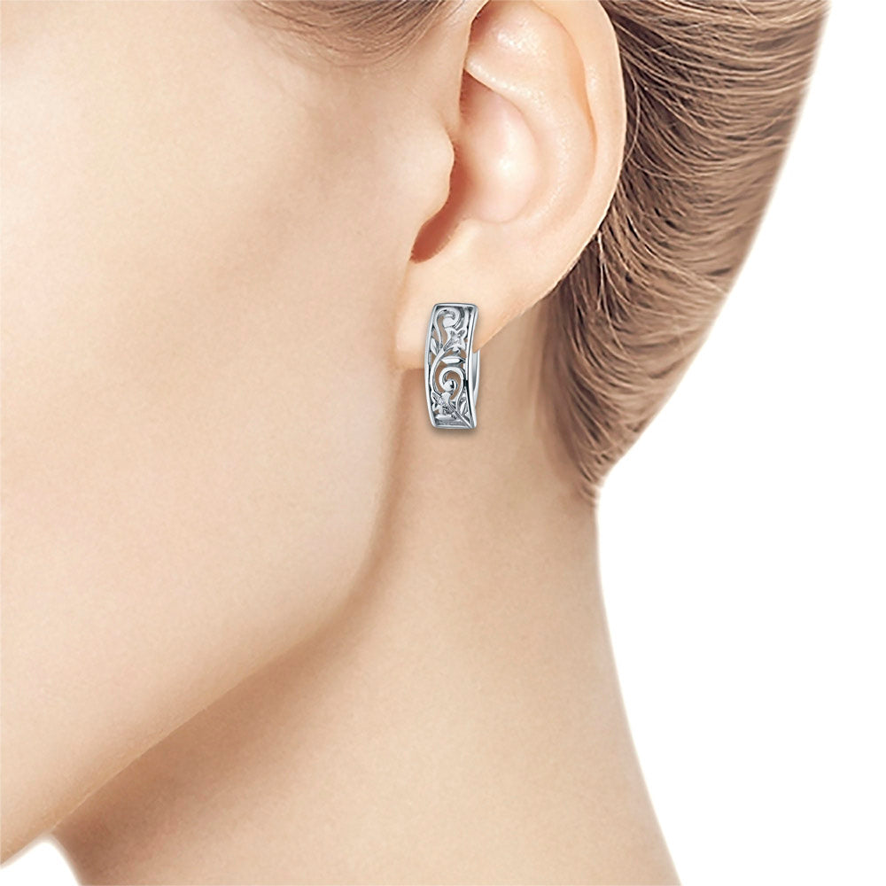 Sterling Silver Earrings with 4 Round-Cut Lab-Created Diamonds 0.02 CT.TW