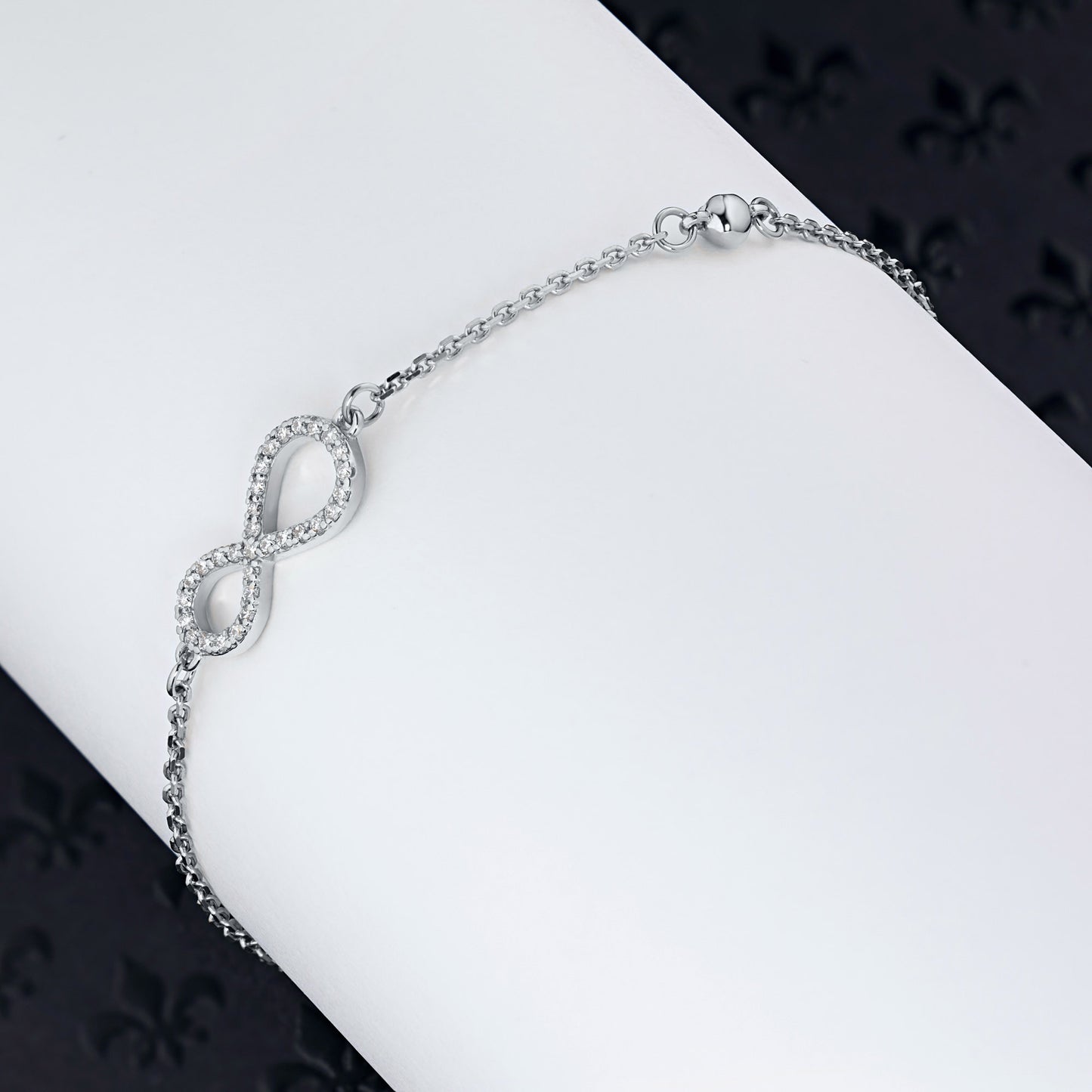 Sterling Silver Bracelet with 32 Round-Cut Lab-Created Diamonds 0.269 CT.TW